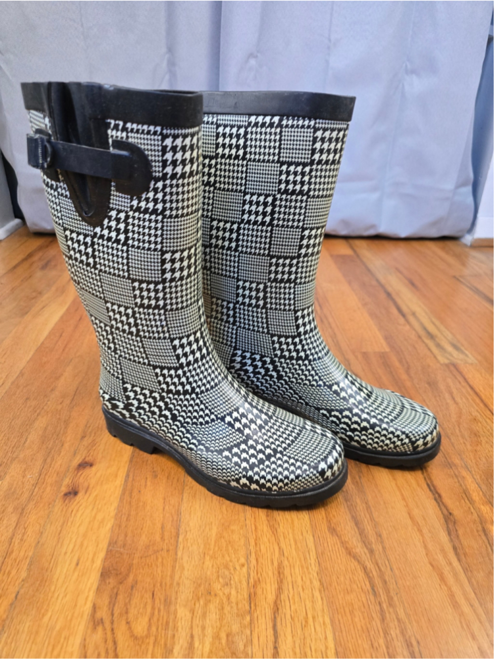 Women's Austin Houndstooth Rain Boots Black White Size 10